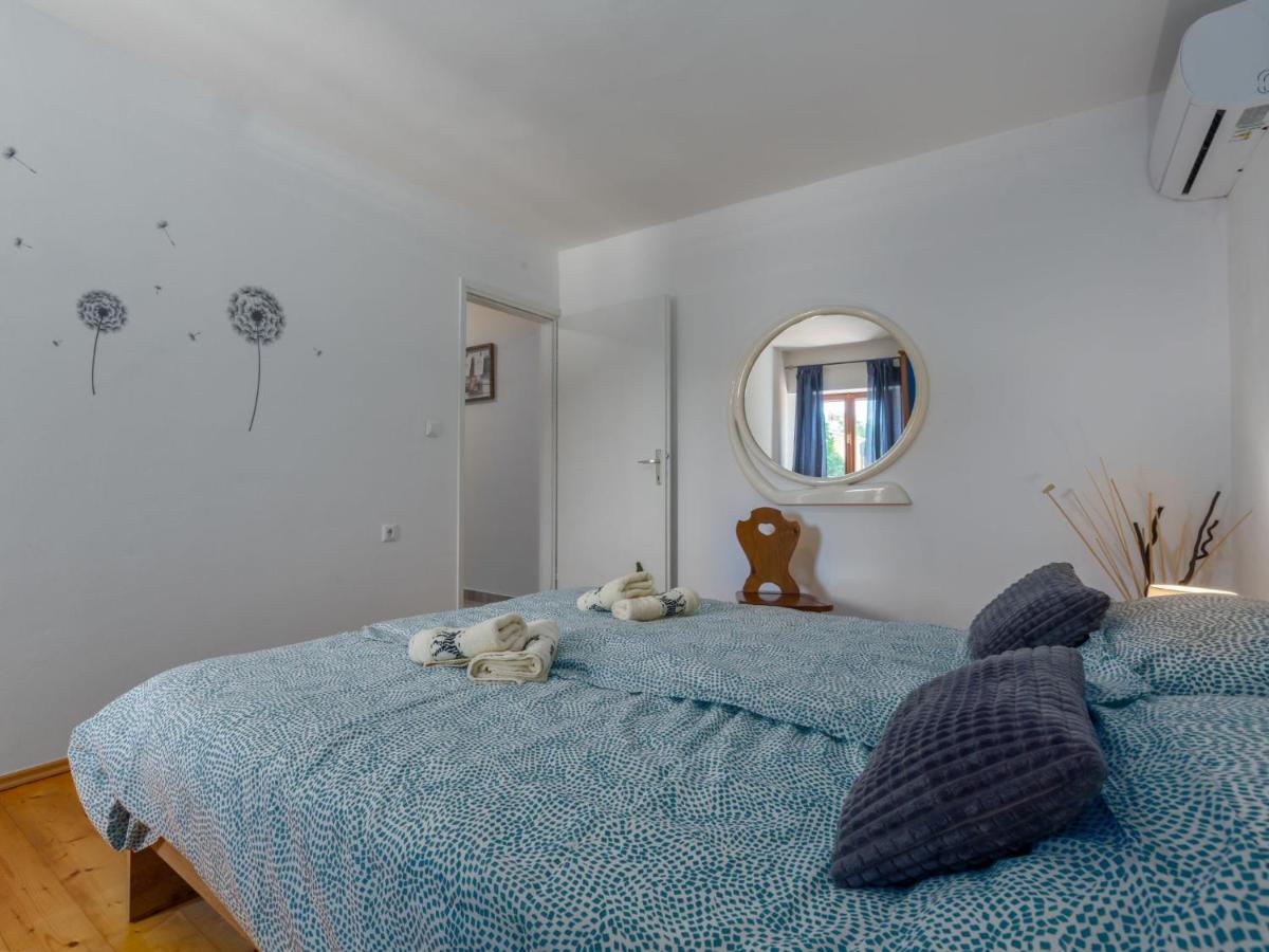 Holiday Home Villa Lucky By Interhome Brtonigla Bagian luar foto