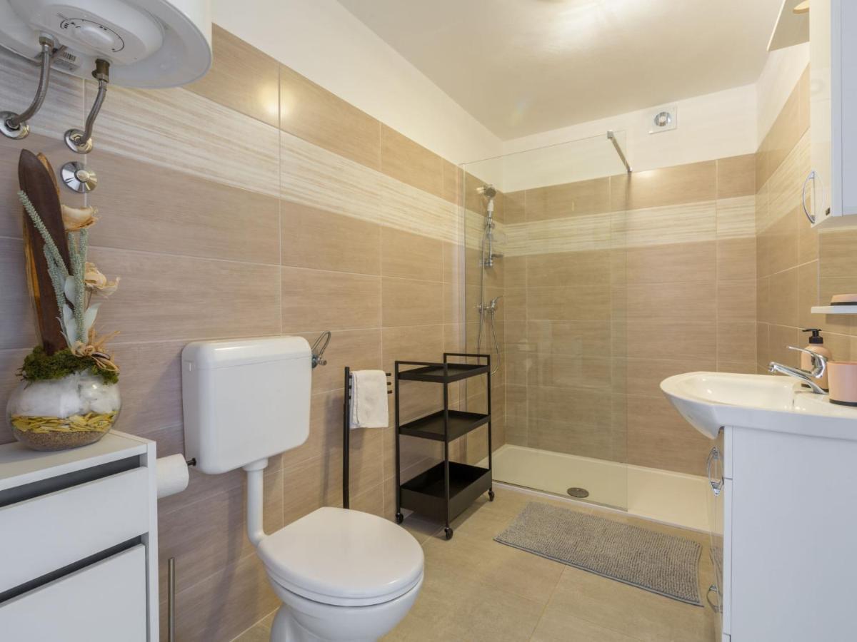 Holiday Home Villa Lucky By Interhome Brtonigla Bagian luar foto