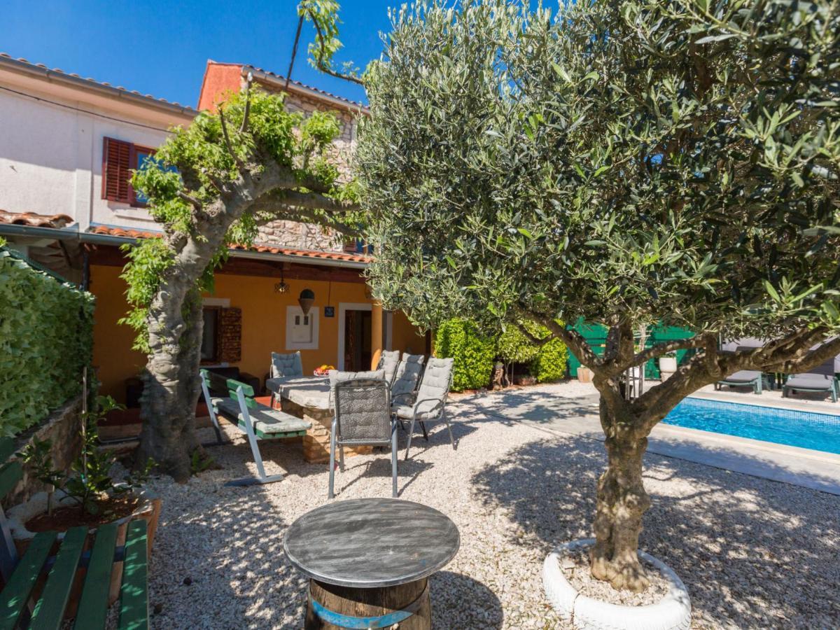 Holiday Home Villa Lucky By Interhome Brtonigla Bagian luar foto