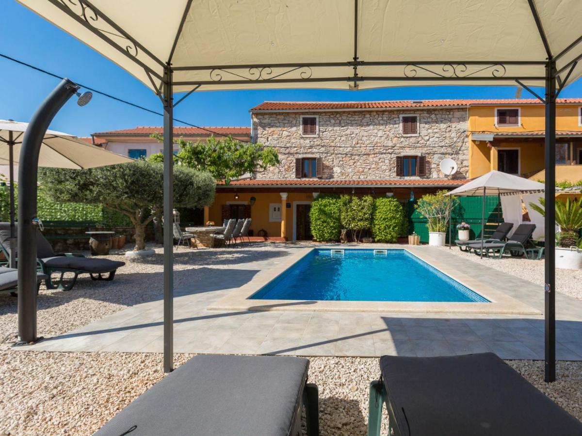 Holiday Home Villa Lucky By Interhome Brtonigla Bagian luar foto